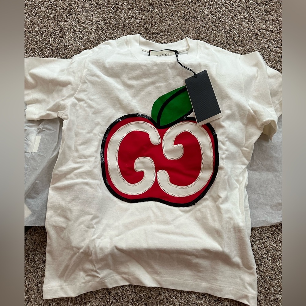 Cream Gucci Shirt With Bold Double G’s in Apple